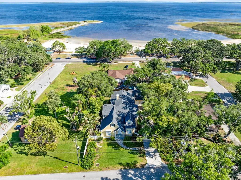 910 Cypress Avenue St Cloud FL 34769