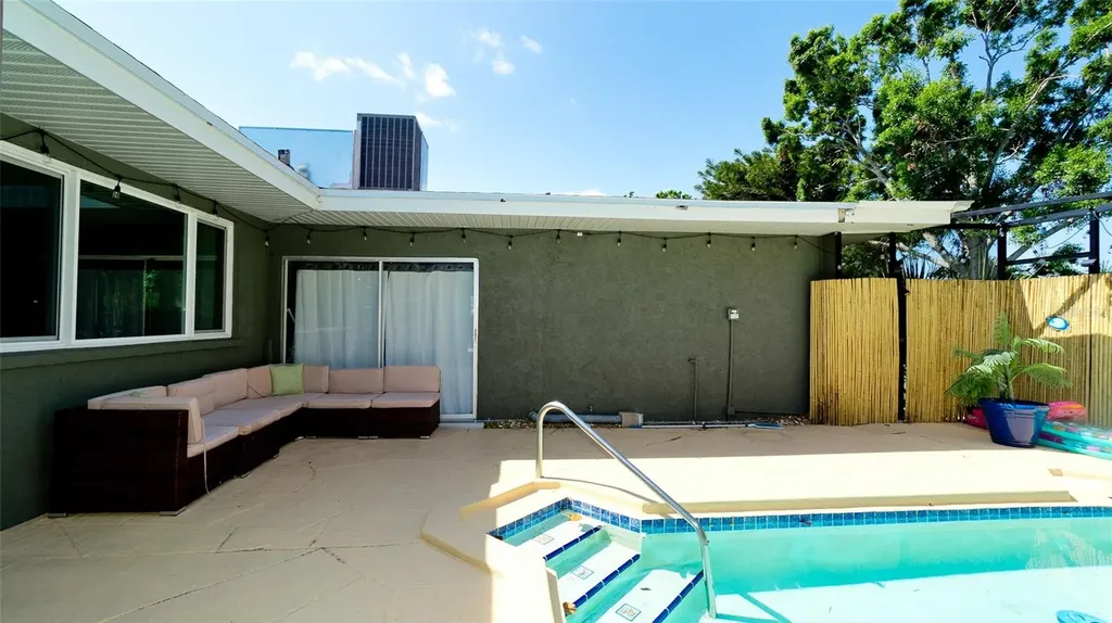 4616 22nd Avenue W Bradenton FL 34209