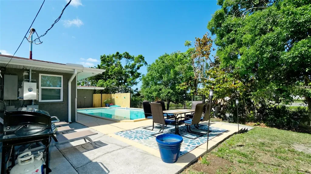 4616 22nd Avenue W Bradenton FL 34209