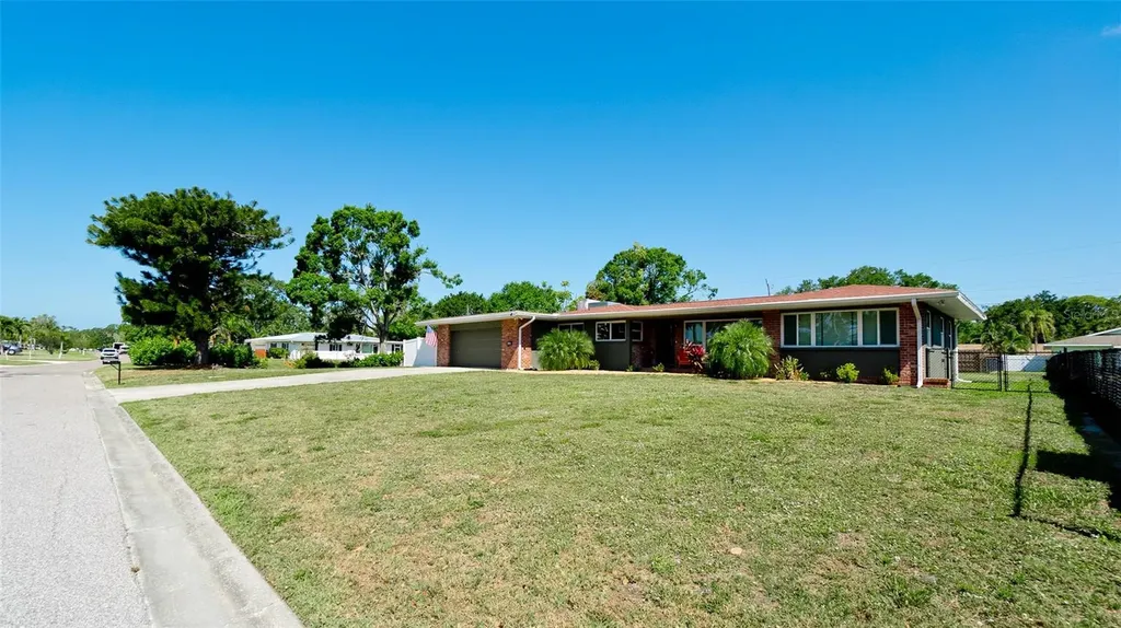 4616 22nd Avenue W Bradenton FL 34209