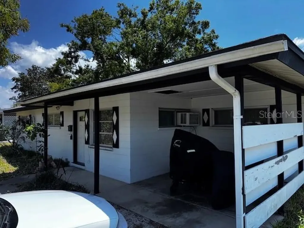 2503 23rd Avenue W Bradenton FL 34205
