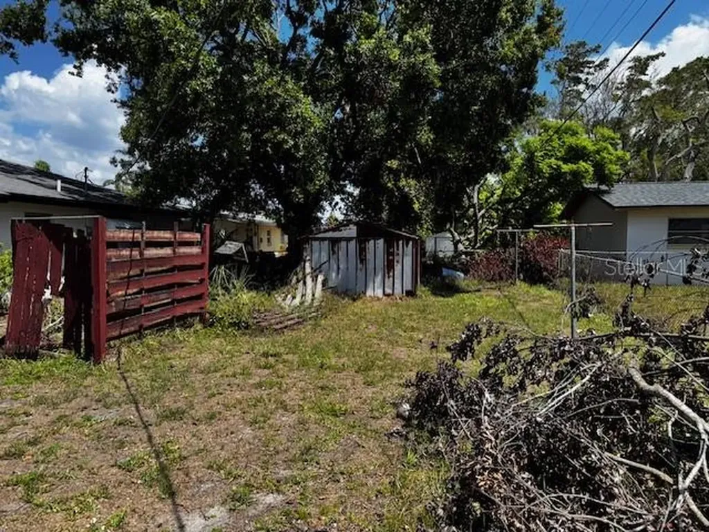 2503 23rd Avenue W Bradenton FL 34205