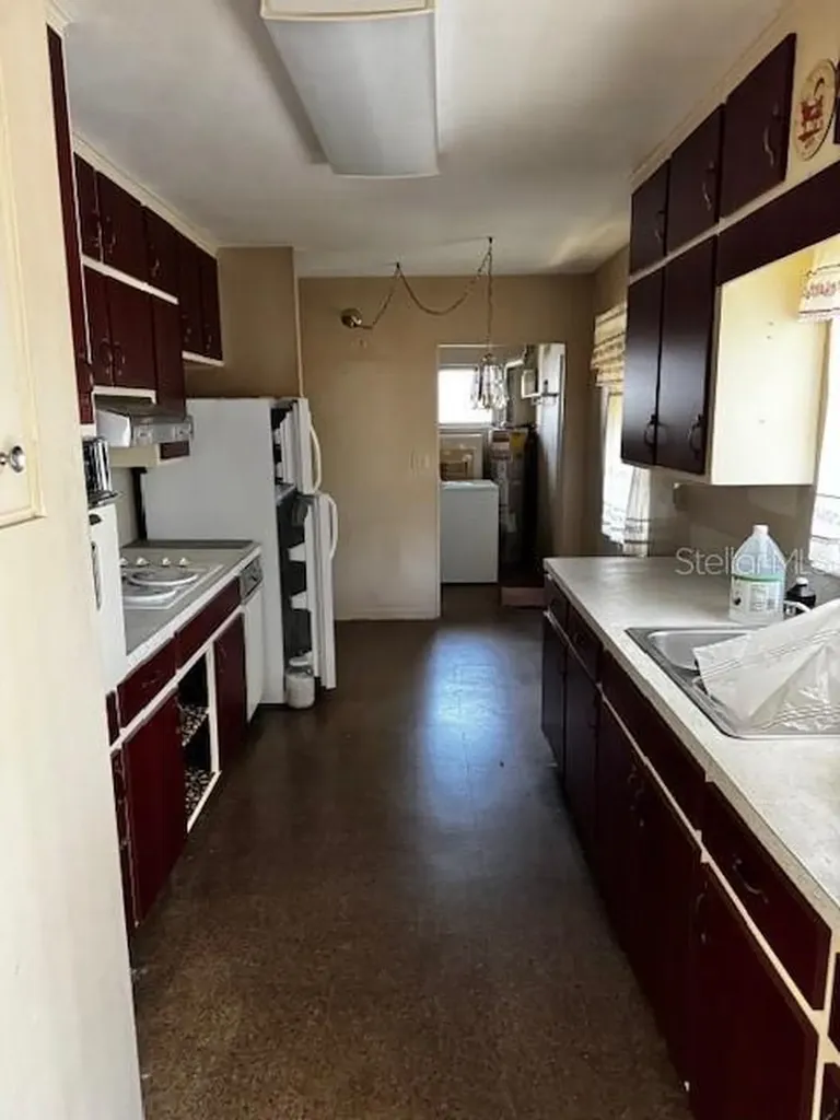 2503 23rd Avenue W Bradenton FL 34205