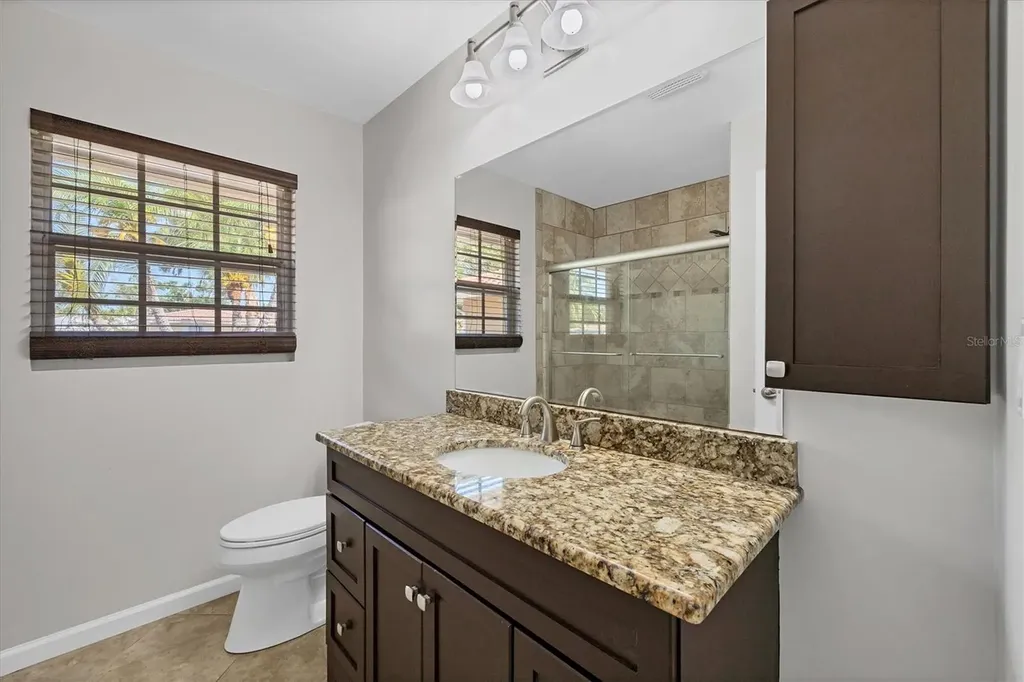 2536 Carlisle Place Sarasota FL 34231