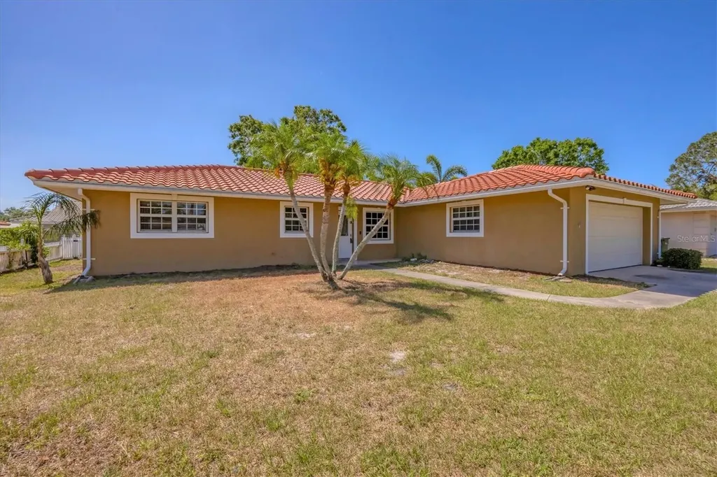 2536 Carlisle Place Sarasota FL 34231
