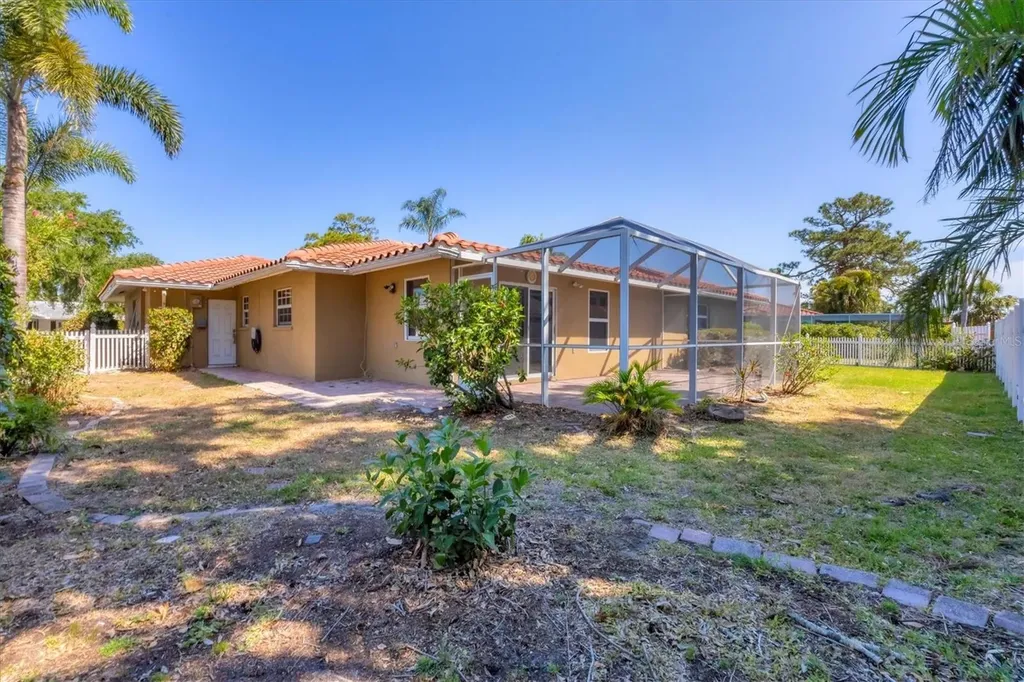 2536 Carlisle Place Sarasota FL 34231