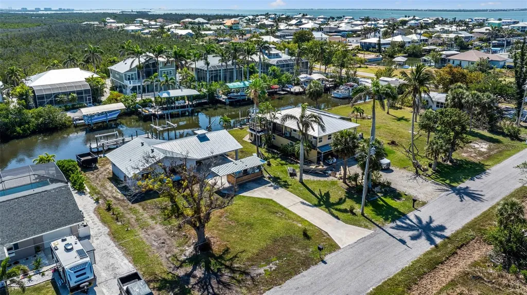 2560 Baybreeze Street St James City FL 33956