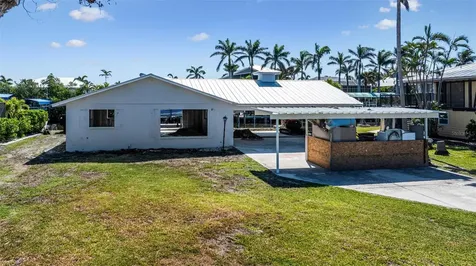 2560 Baybreeze Street St James City FL 33956