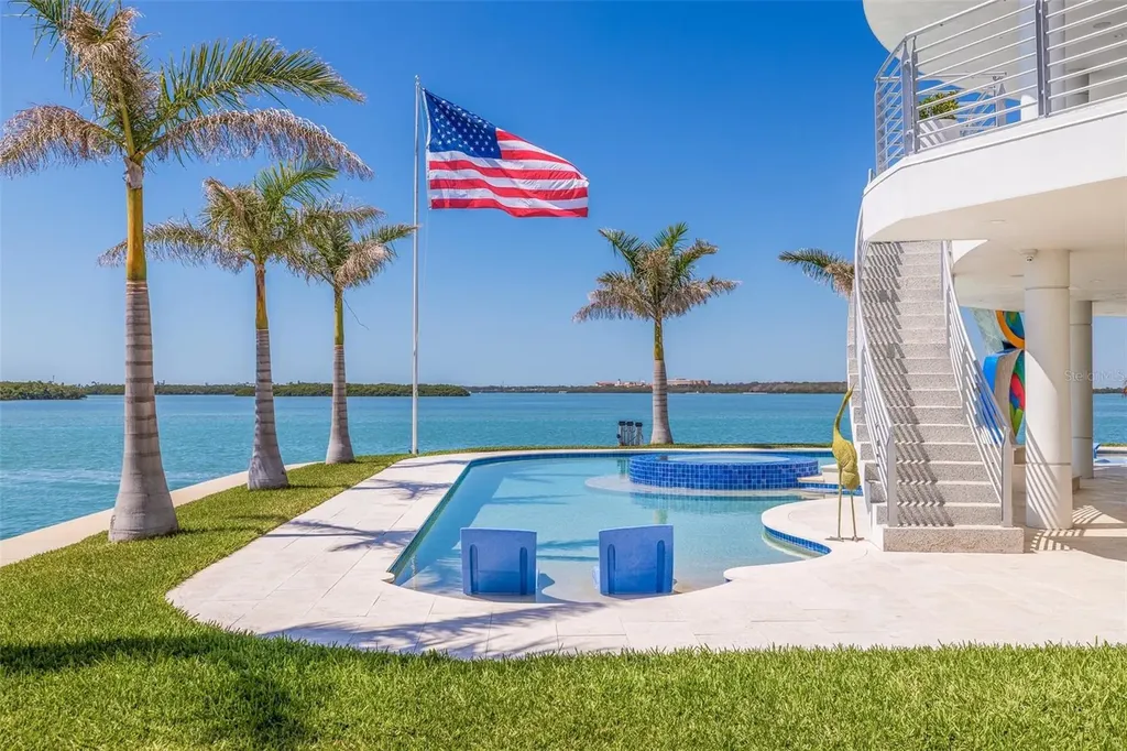 12650 7th Street E Treasure Island FL 33706
