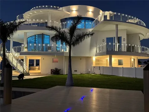 12650 7th Street E Treasure Island FL 33706