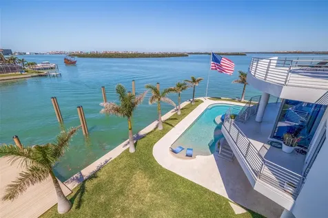 12650 7th Street E Treasure Island FL 33706