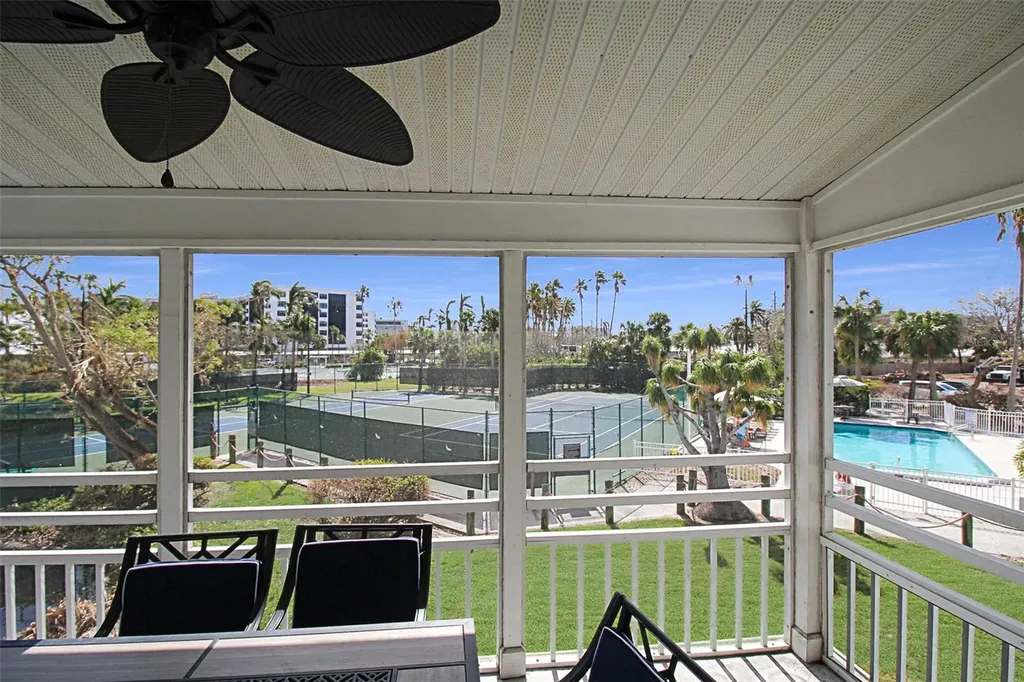 1206 Siesta Bayside Drive Sarasota FL 34242
