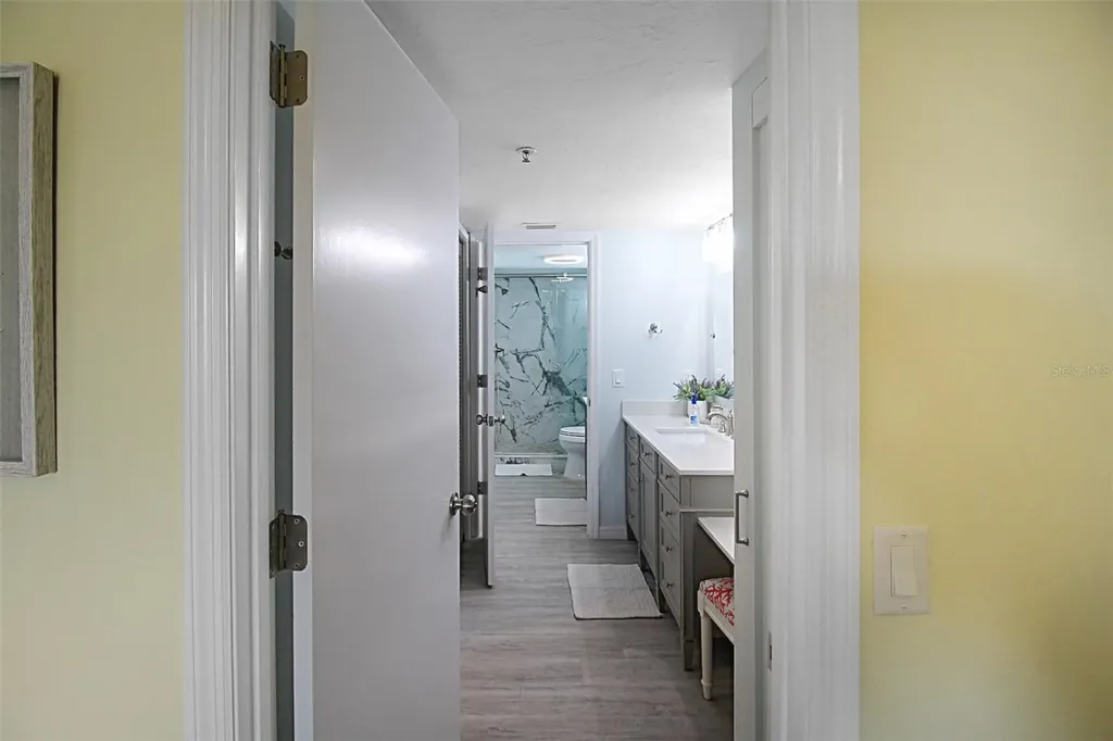 1206 Siesta Bayside Drive Sarasota FL 34242