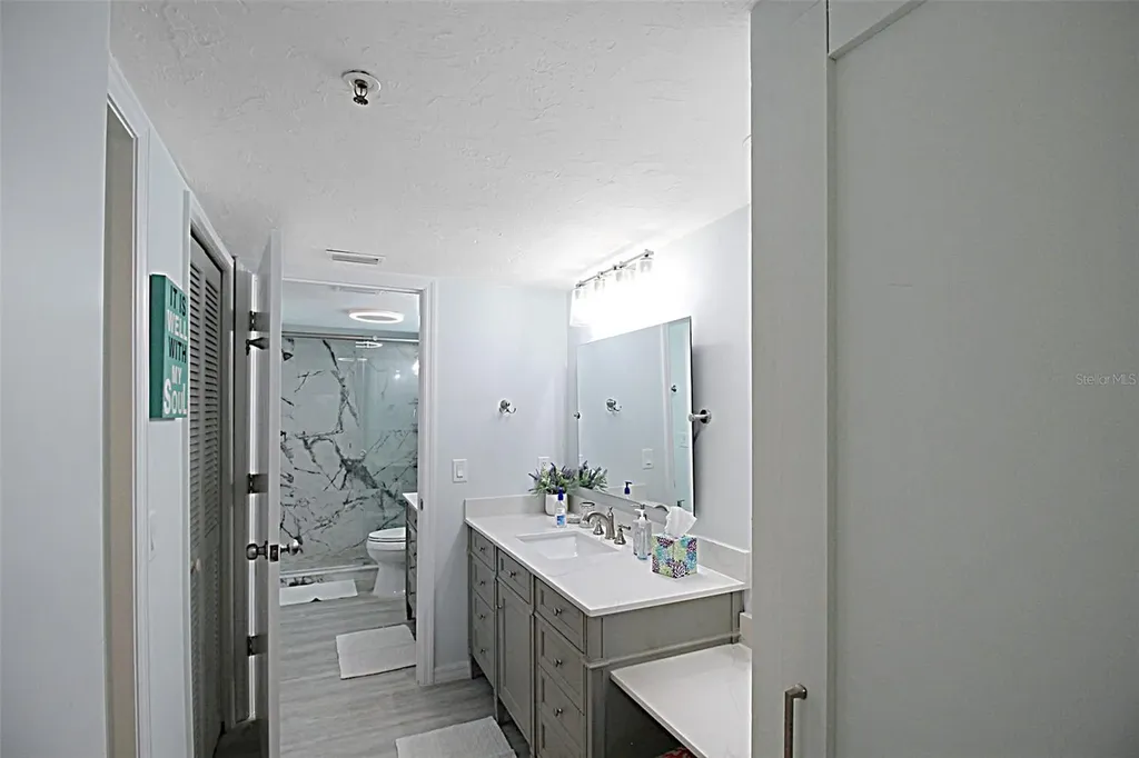1206 Siesta Bayside Drive Sarasota FL 34242