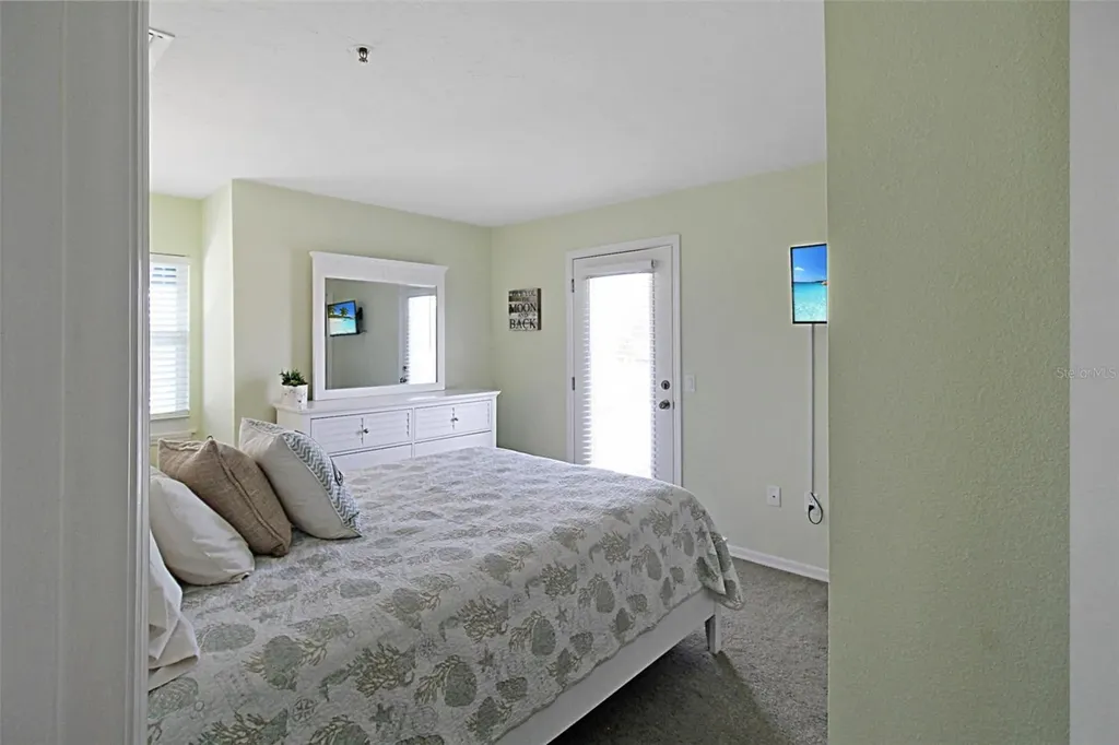 1206 Siesta Bayside Drive Sarasota FL 34242