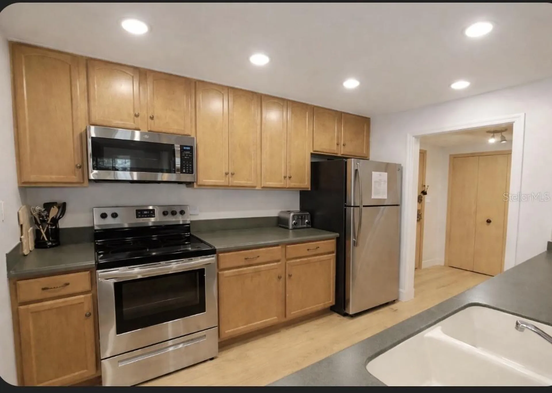 36750 Us 19 N Palm Harbor FL 34684