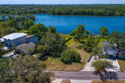 4607 E River Hills Drive Tampa FL 33617