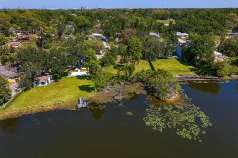 4607 E River Hills Drive Tampa FL 33617