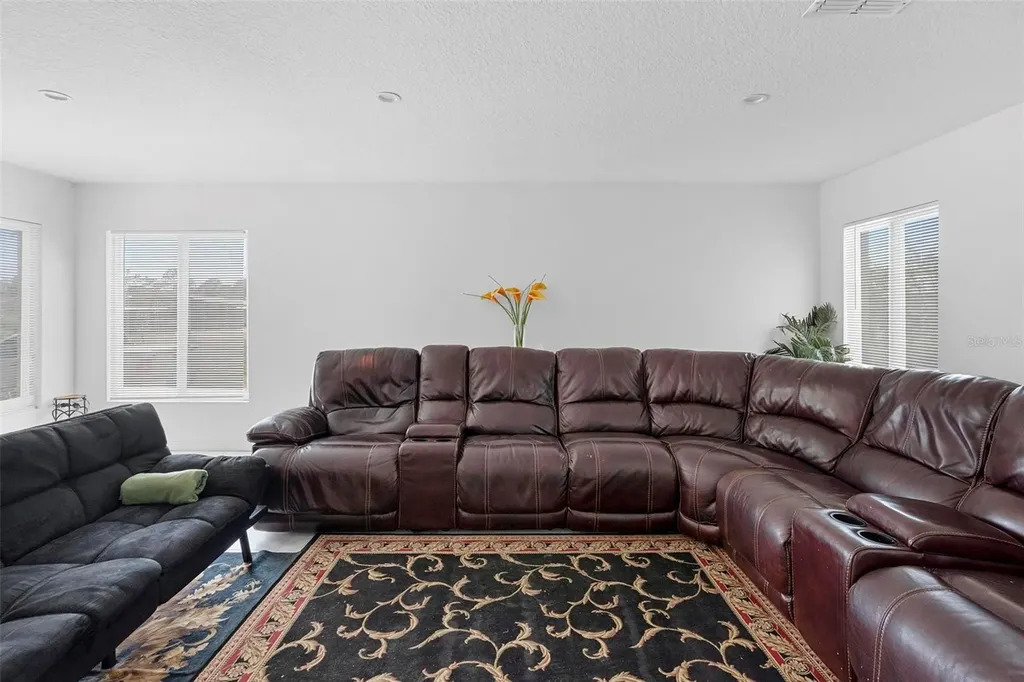 2048 Laredo Drive Deltona FL 32738