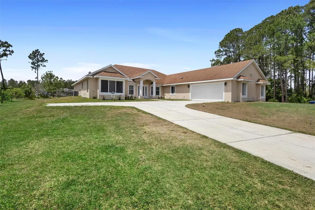 2048 Laredo Drive Deltona FL 32738