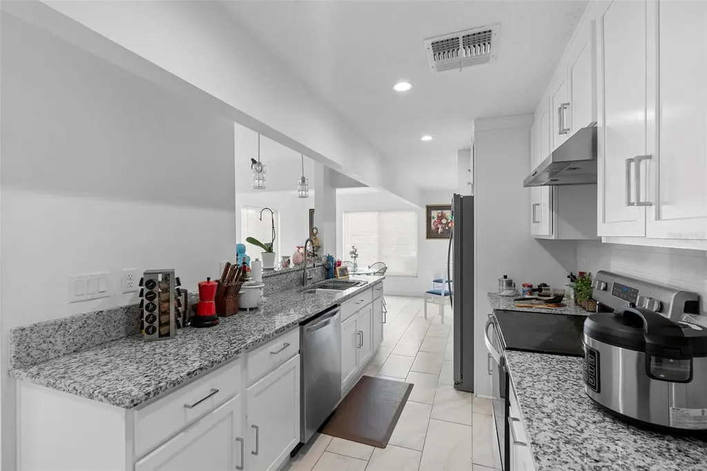 2048 Laredo Drive Deltona FL 32738