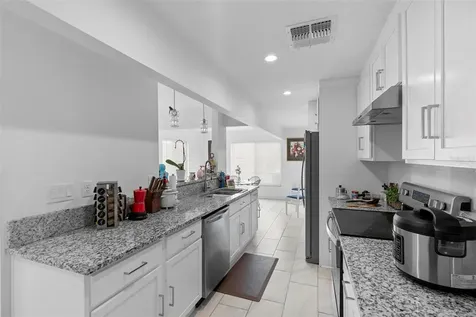 2048 Laredo Drive Deltona FL 32738