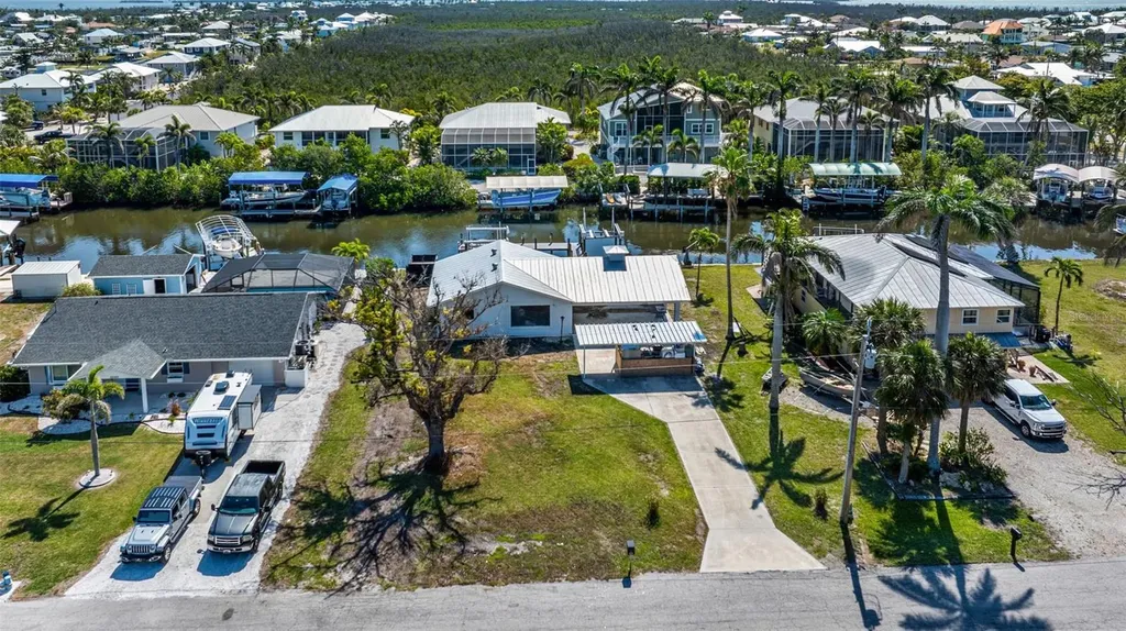 2560 Baybreeze Street St James City FL 33956