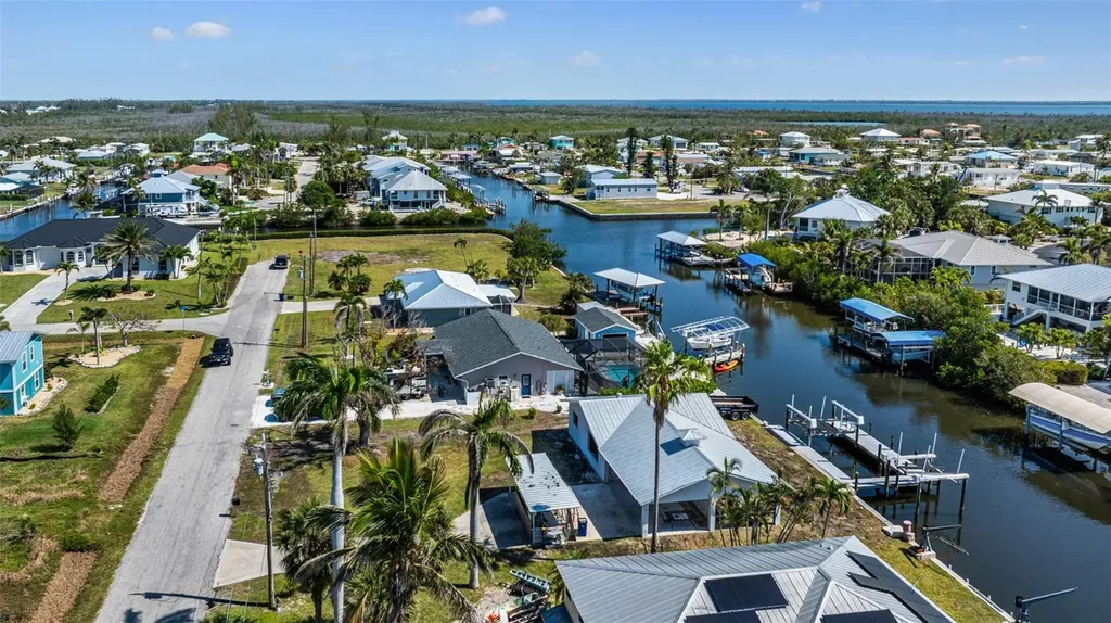 2560 Baybreeze Street St James City FL 33956