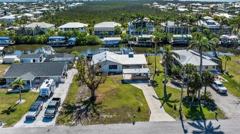 2560 Baybreeze Street St James City FL 33956