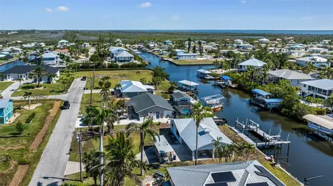 2560 Baybreeze Street St James City FL 33956