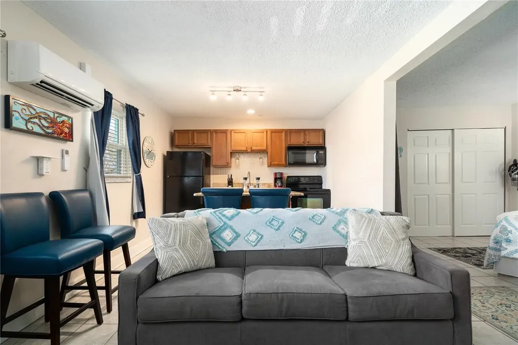 709 Gulf Way St Pete Beach FL 33706