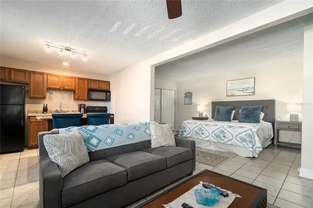 709 Gulf Way St Pete Beach FL 33706
