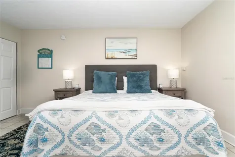 709 Gulf Way St Pete Beach FL 33706
