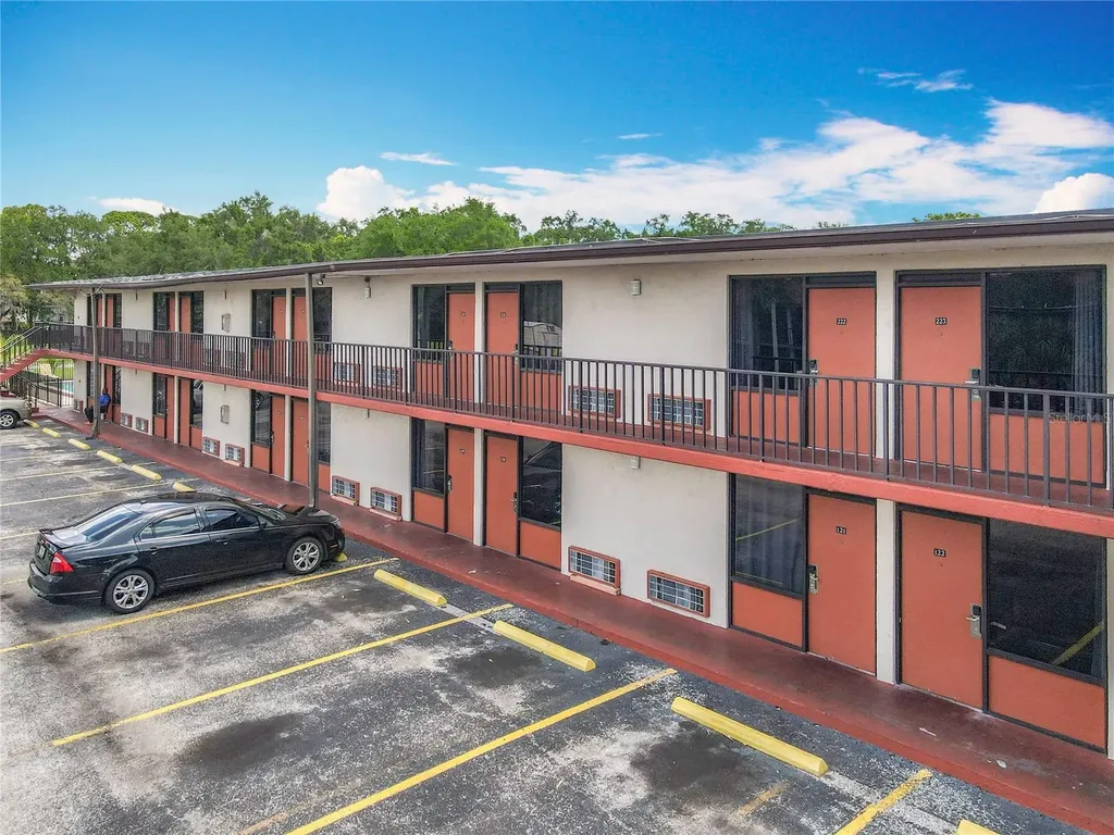 4121 W Vine Street Kissimmee FL 34741