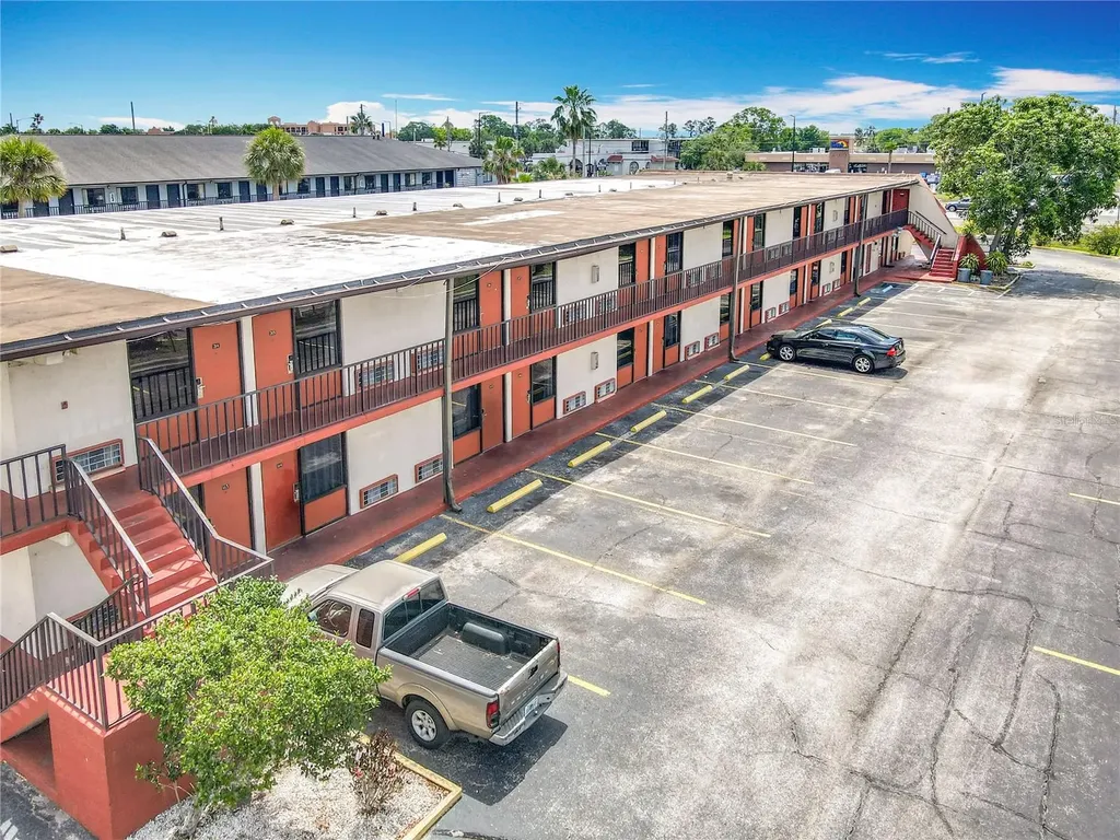 4121 W Vine Street Kissimmee FL 34741