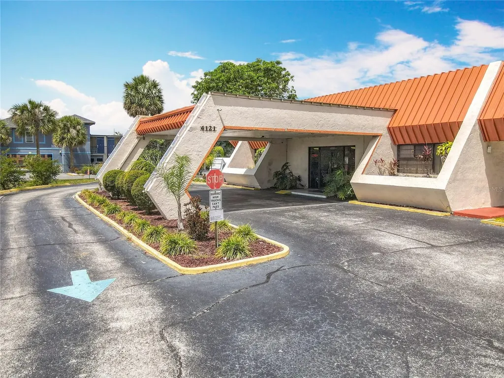 4121 W Vine Street Kissimmee FL 34741