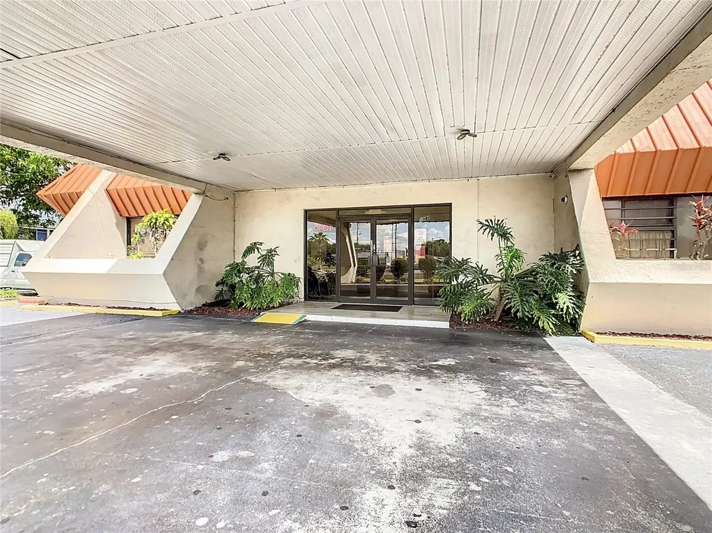 4121 W Vine Street Kissimmee FL 34741