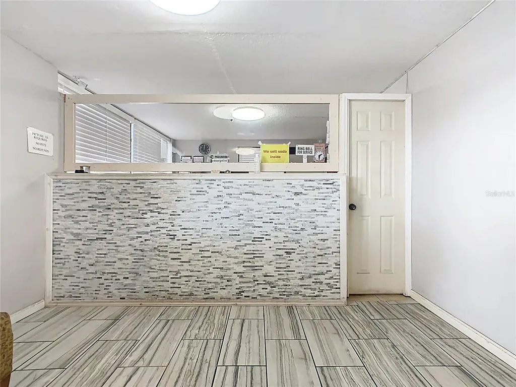 4121 W Vine Street Kissimmee FL 34741