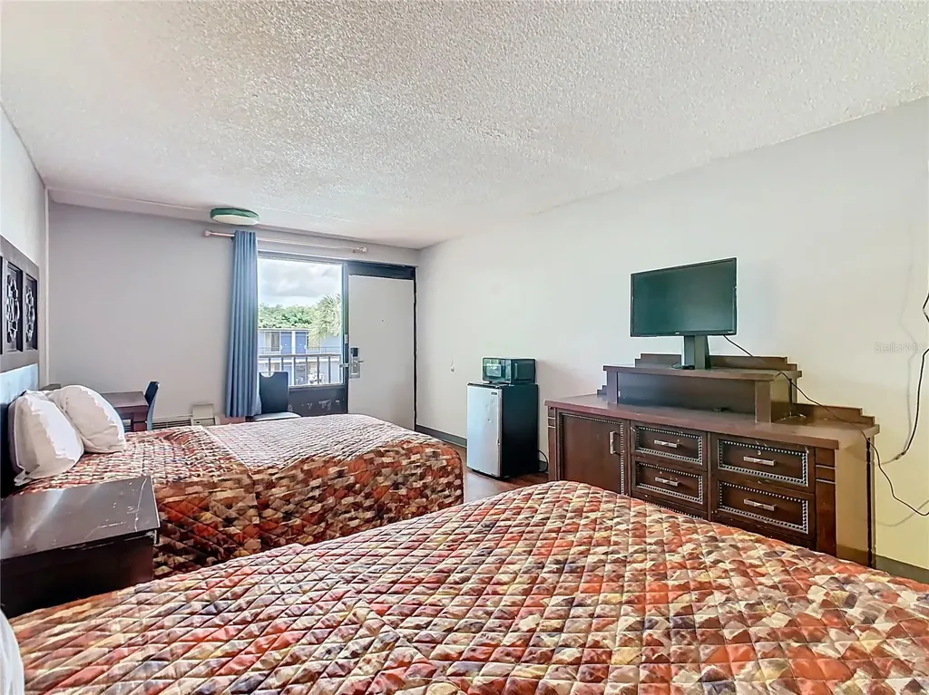 4121 W Vine Street Kissimmee FL 34741