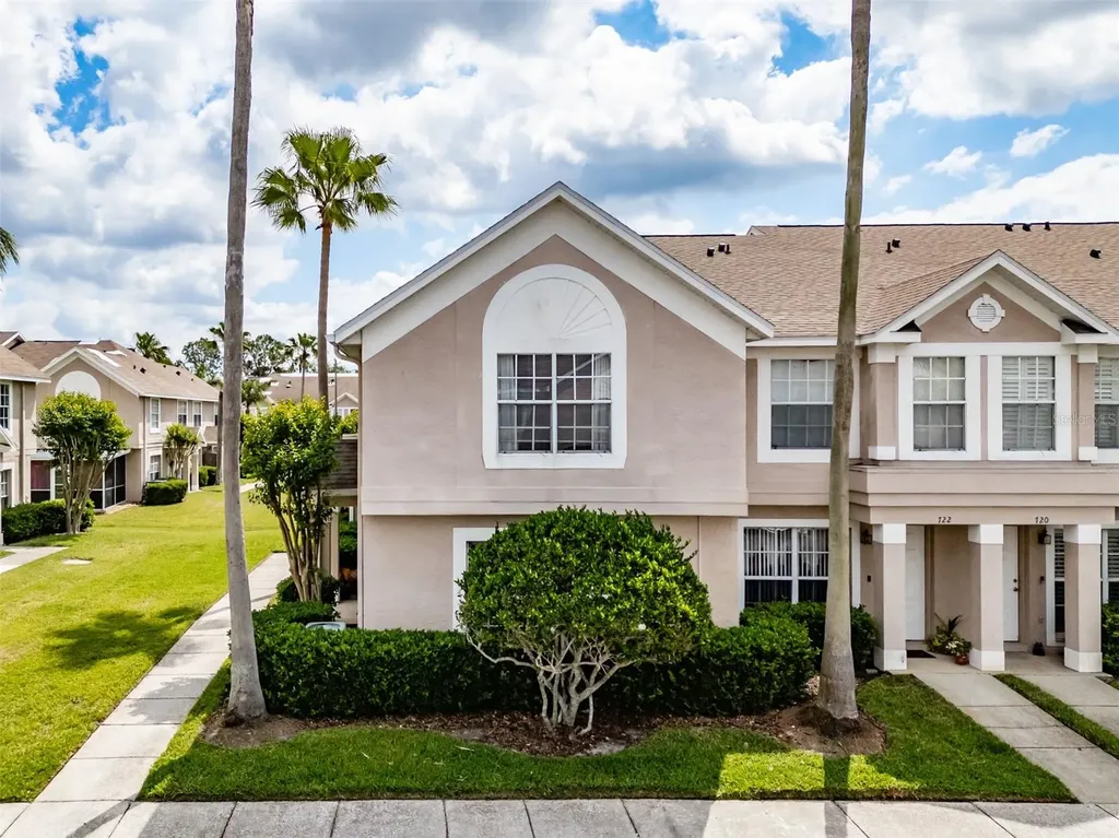 724 Kensington Lake Circle Brandon FL 33511