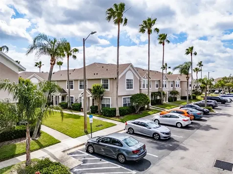 724 Kensington Lake Circle Brandon FL 33511