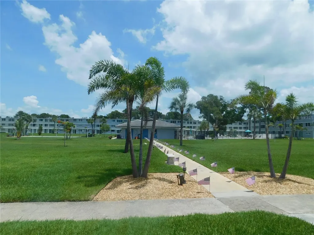 4715 Bay Street NE St Petersburg FL 33703