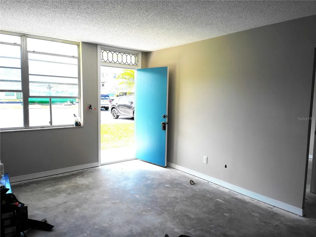 4715 Bay Street NE St Petersburg FL 33703