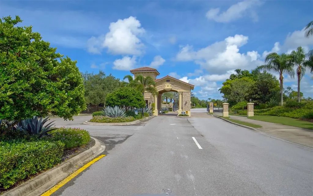 6524 Willowshire Way Bradenton FL 34212