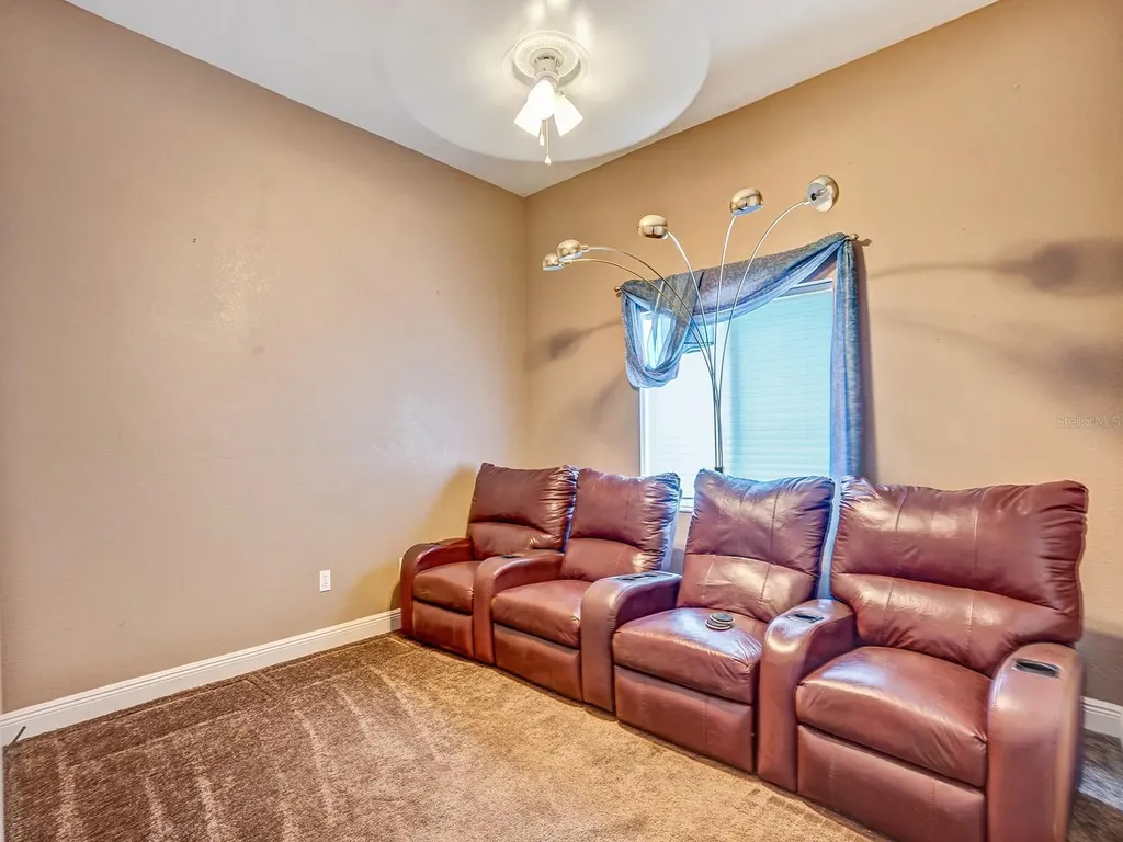 1112 NW 9th Avenue Cape Coral FL 33993