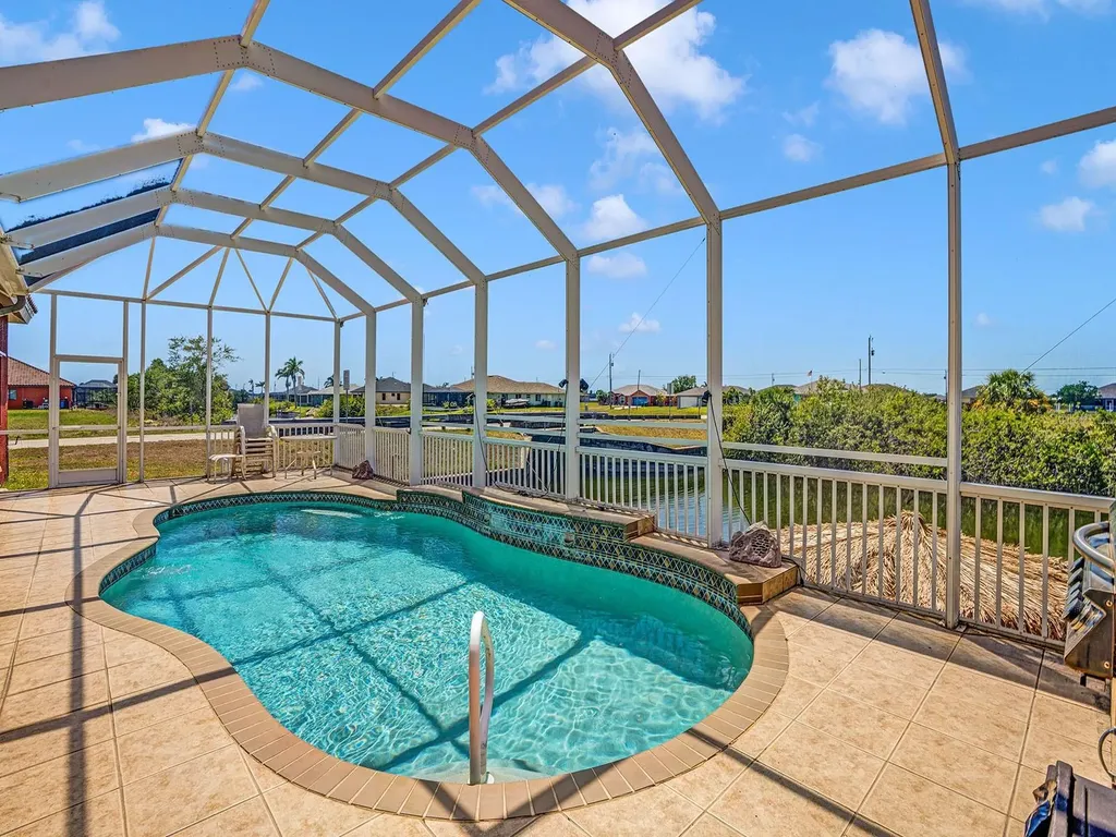 1112 NW 9th Avenue Cape Coral FL 33993