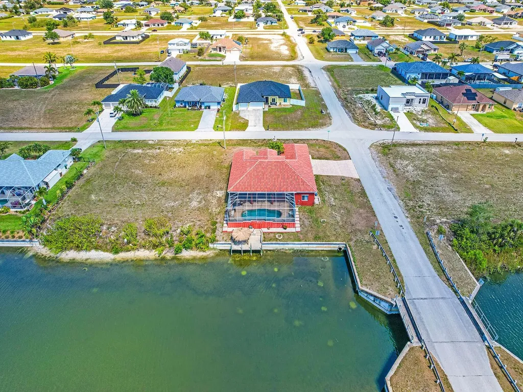 1112 NW 9th Avenue Cape Coral FL 33993