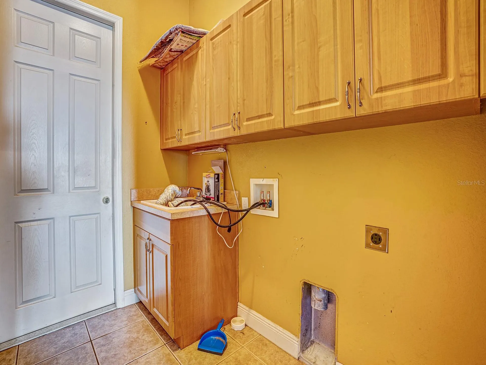 1112 NW 9th Avenue Cape Coral FL 33993