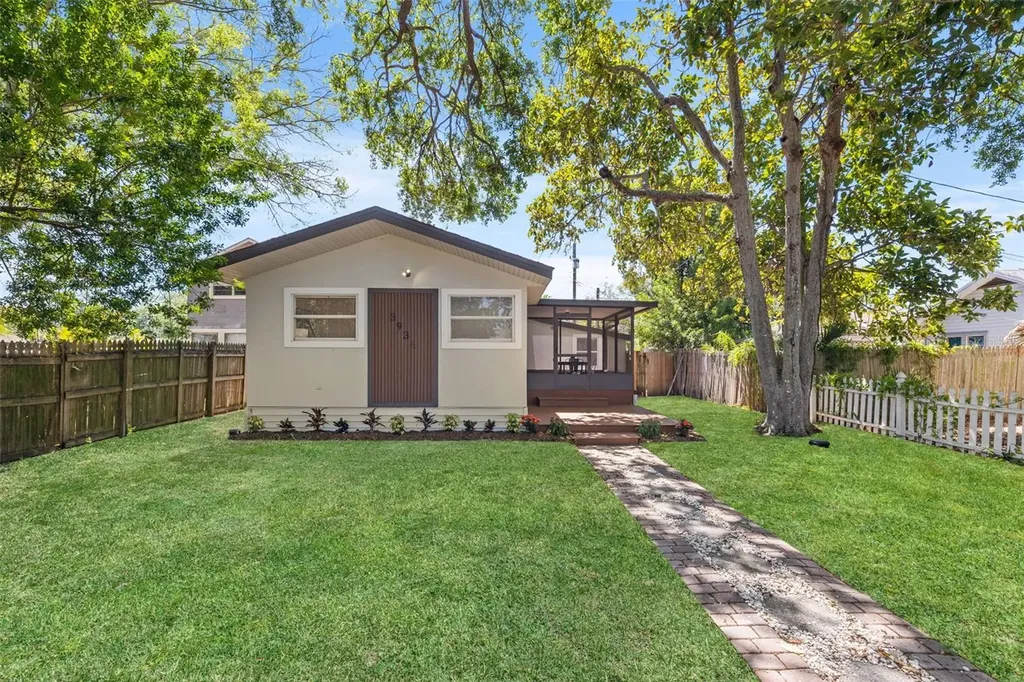 3936 10th Avenue N St Petersburg FL 33713