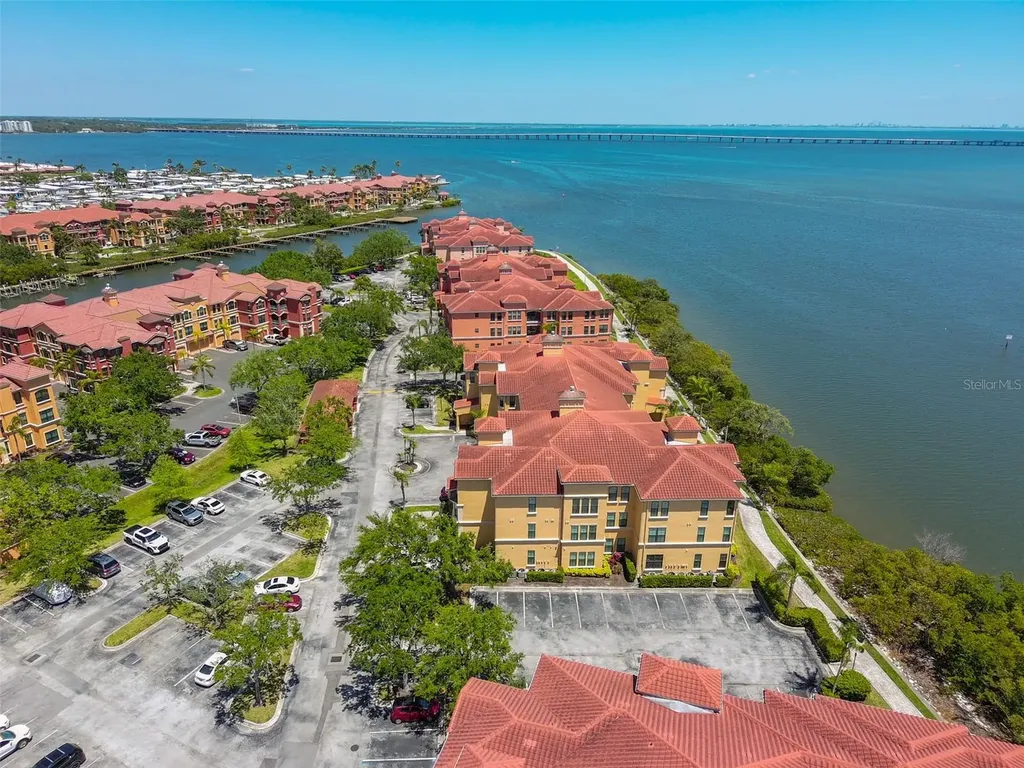 2739 Via Capri Clearwater FL 33764